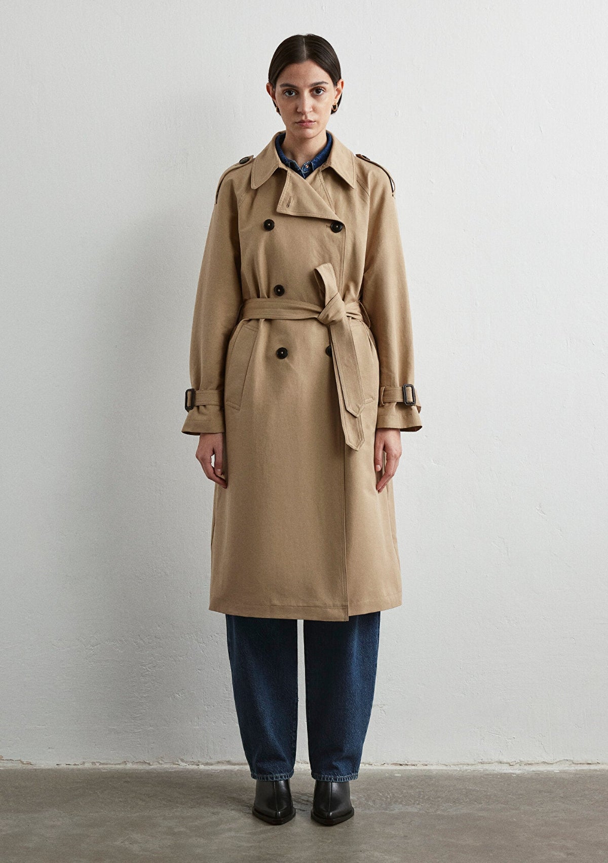 Beige Trenchcoat