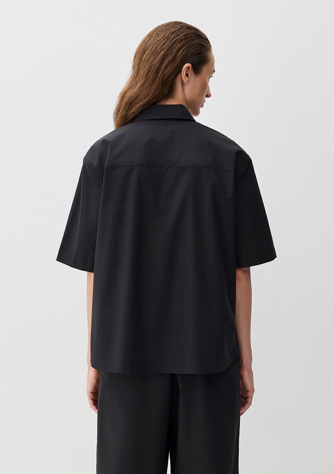 Short-Sleeve Black Shirt
