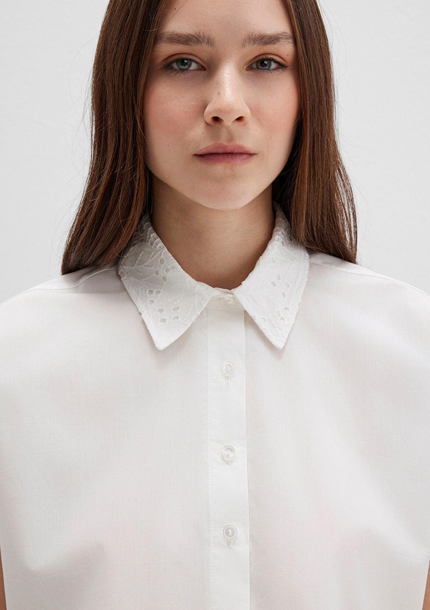 Collar Detailed White Crop Shirt