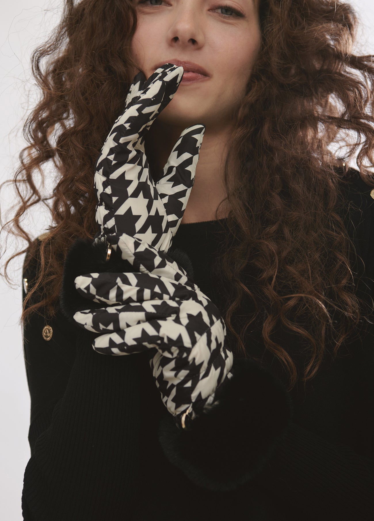 12409016-Houndstooth bow gloves-Black