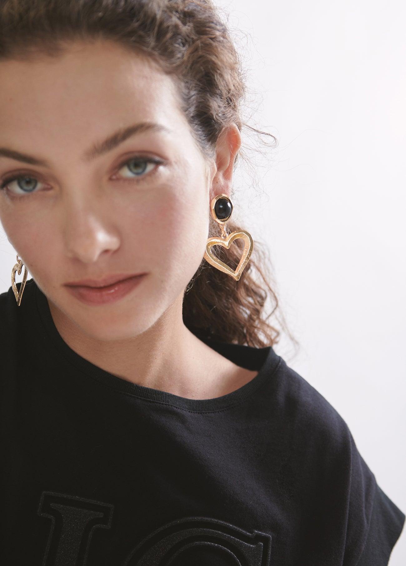 12410002-Heart earrings-Black