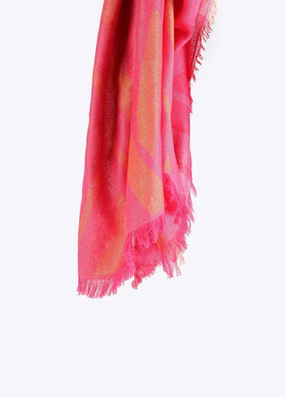 12440005-Track shawl-Fuchsia