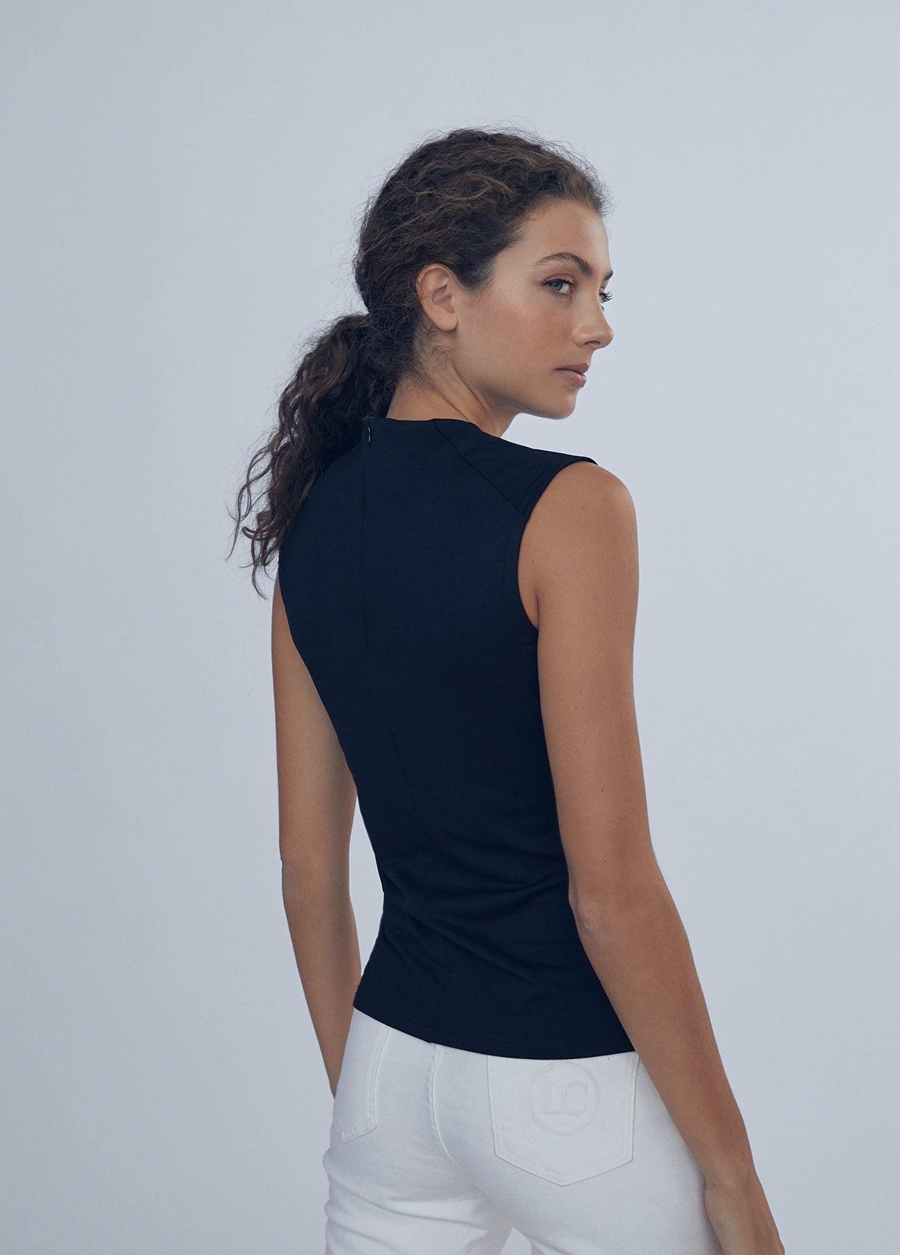 12460021-Top with chain straps-Black