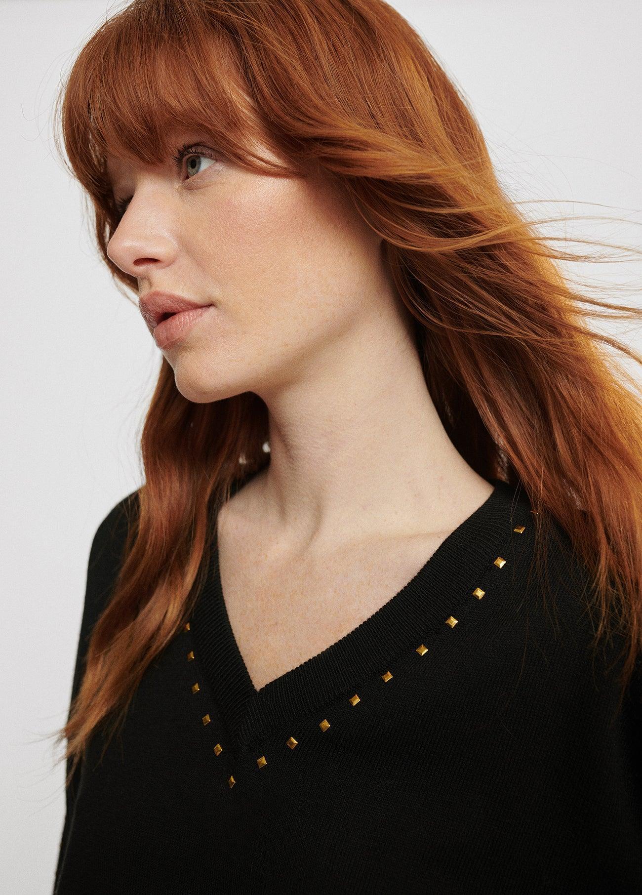 12461002-Studded sweater-Black