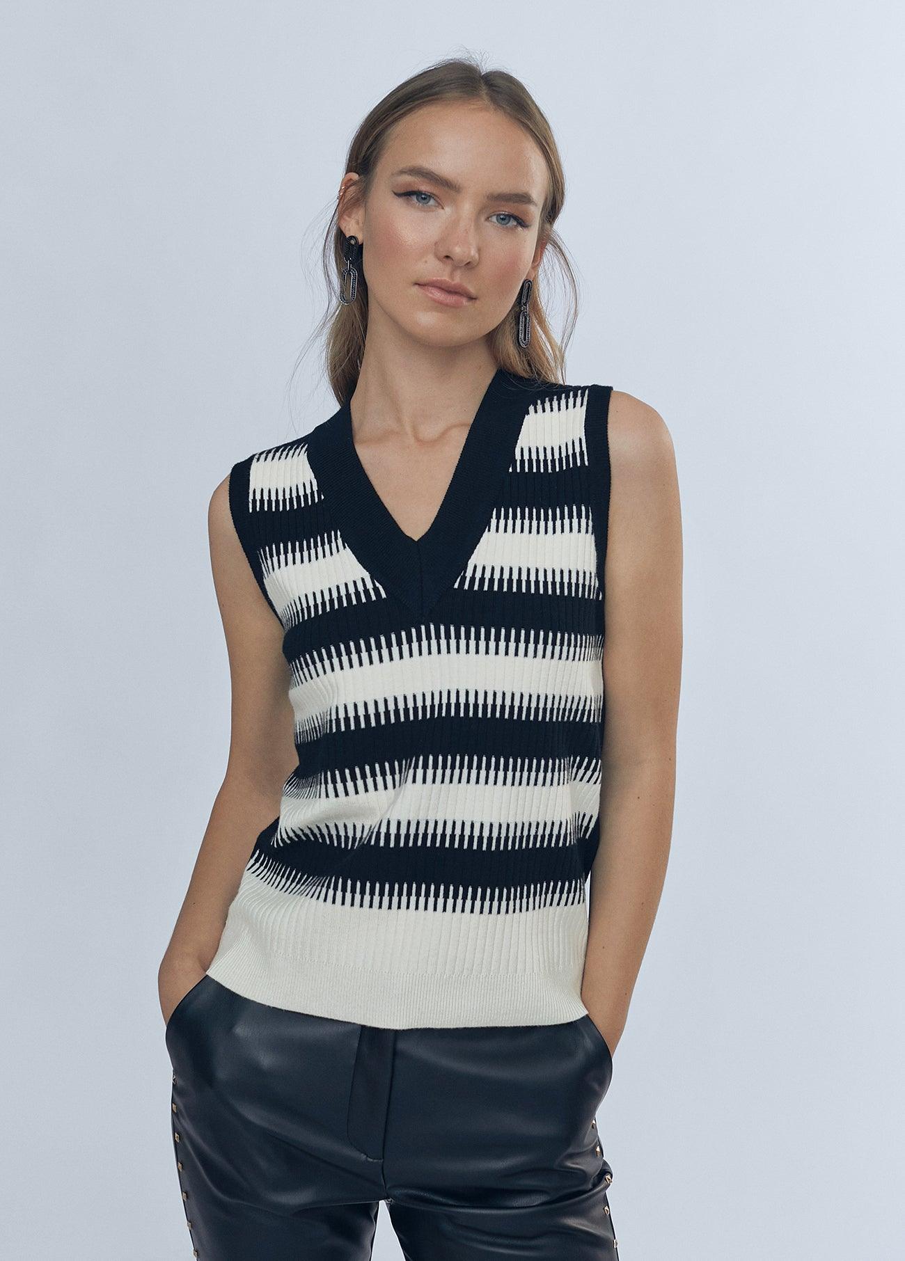 12461024-Two-tone knit top-Multi