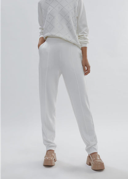 12467011-Trousers with an elastic waistband-White
