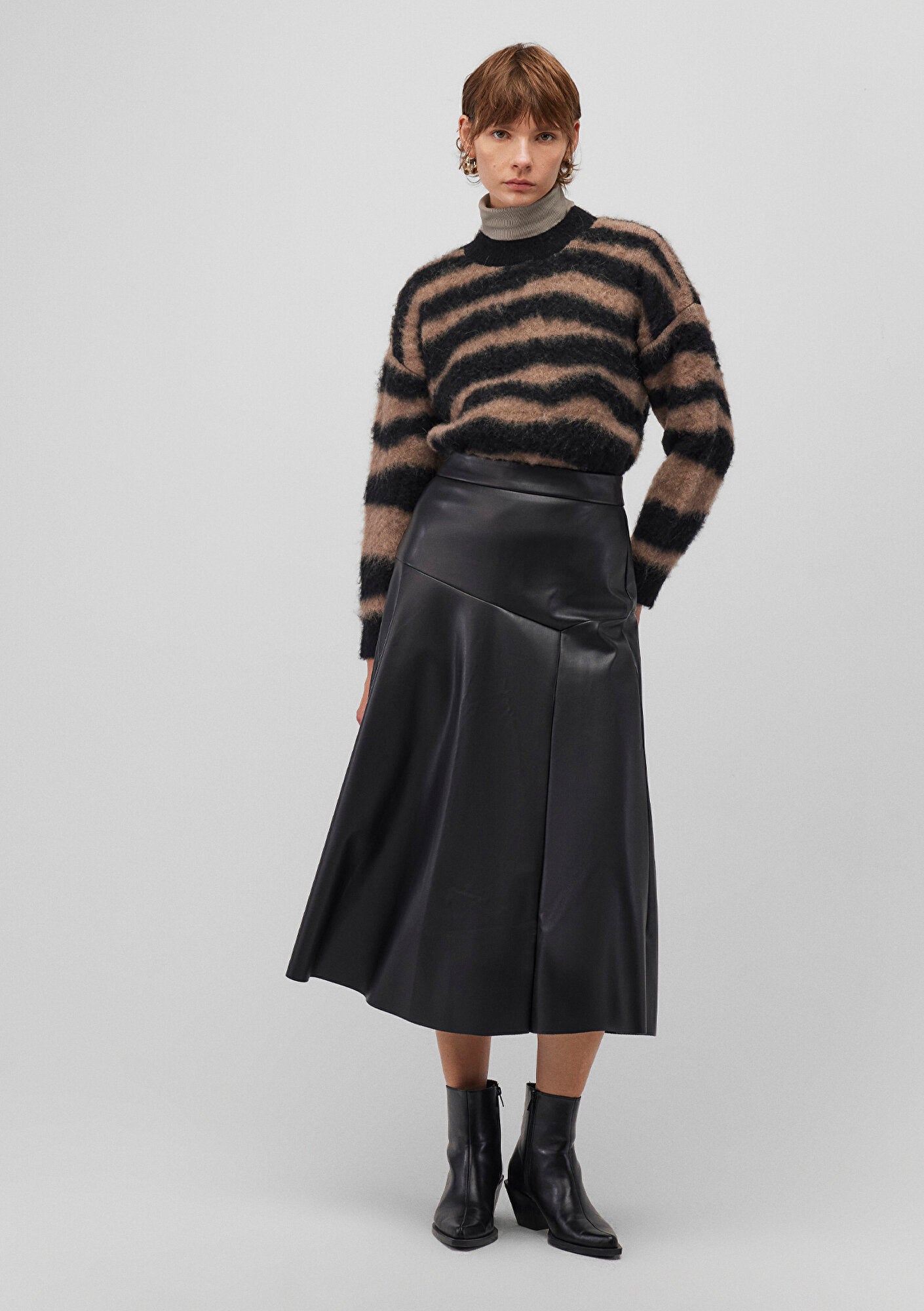Black Skirt