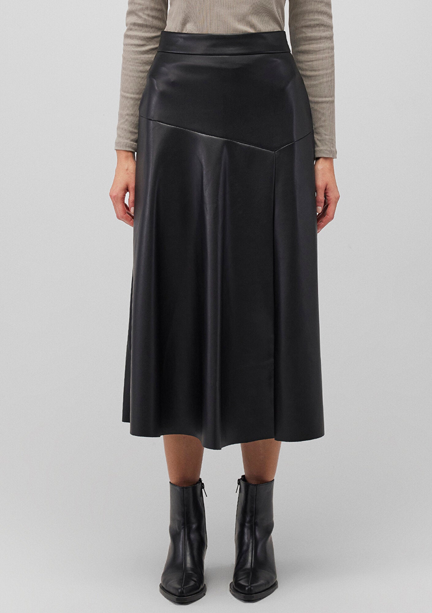 Black Skirt