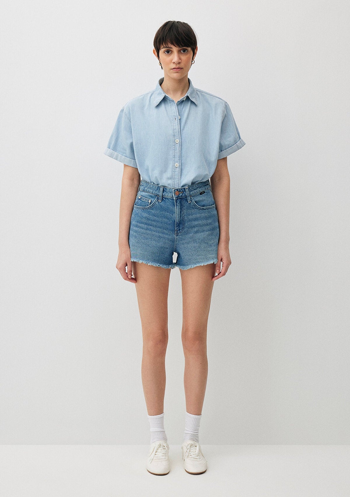 Cherry Mid Shaded 90S Jean Shorts