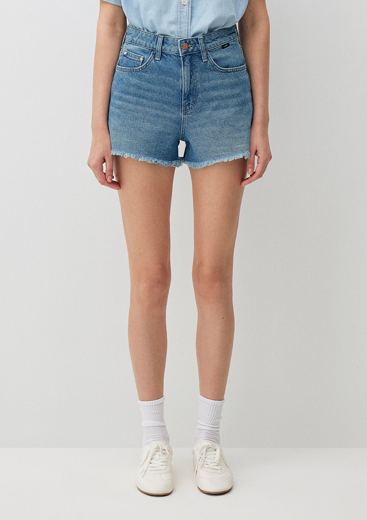 Cherry Mid Shaded 90S Jean Shorts