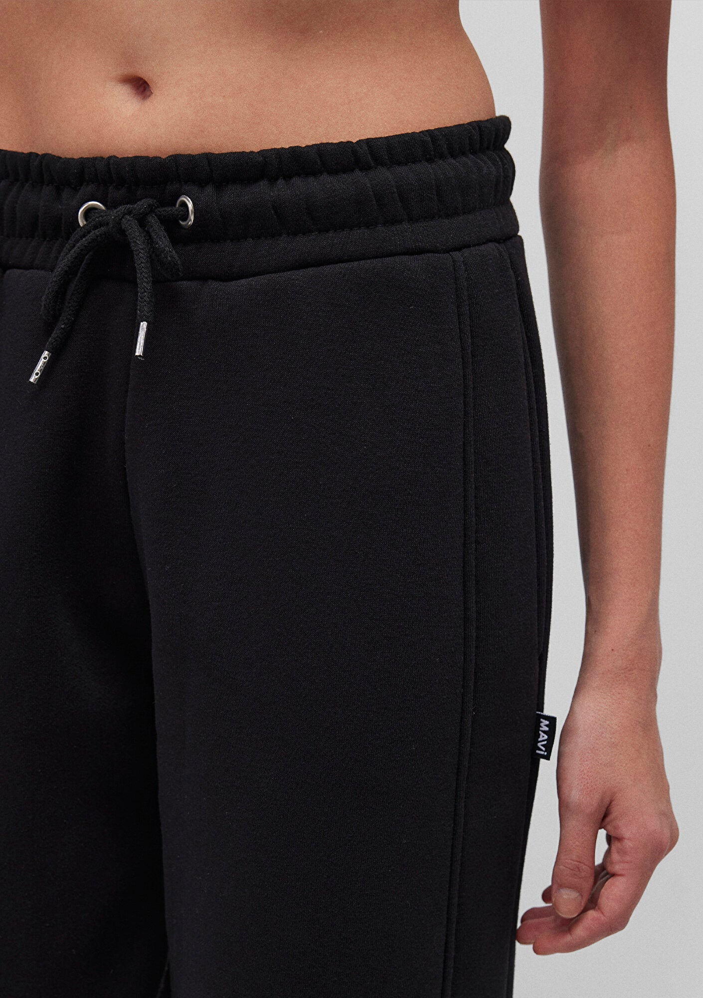 Black Basic Sweatpants