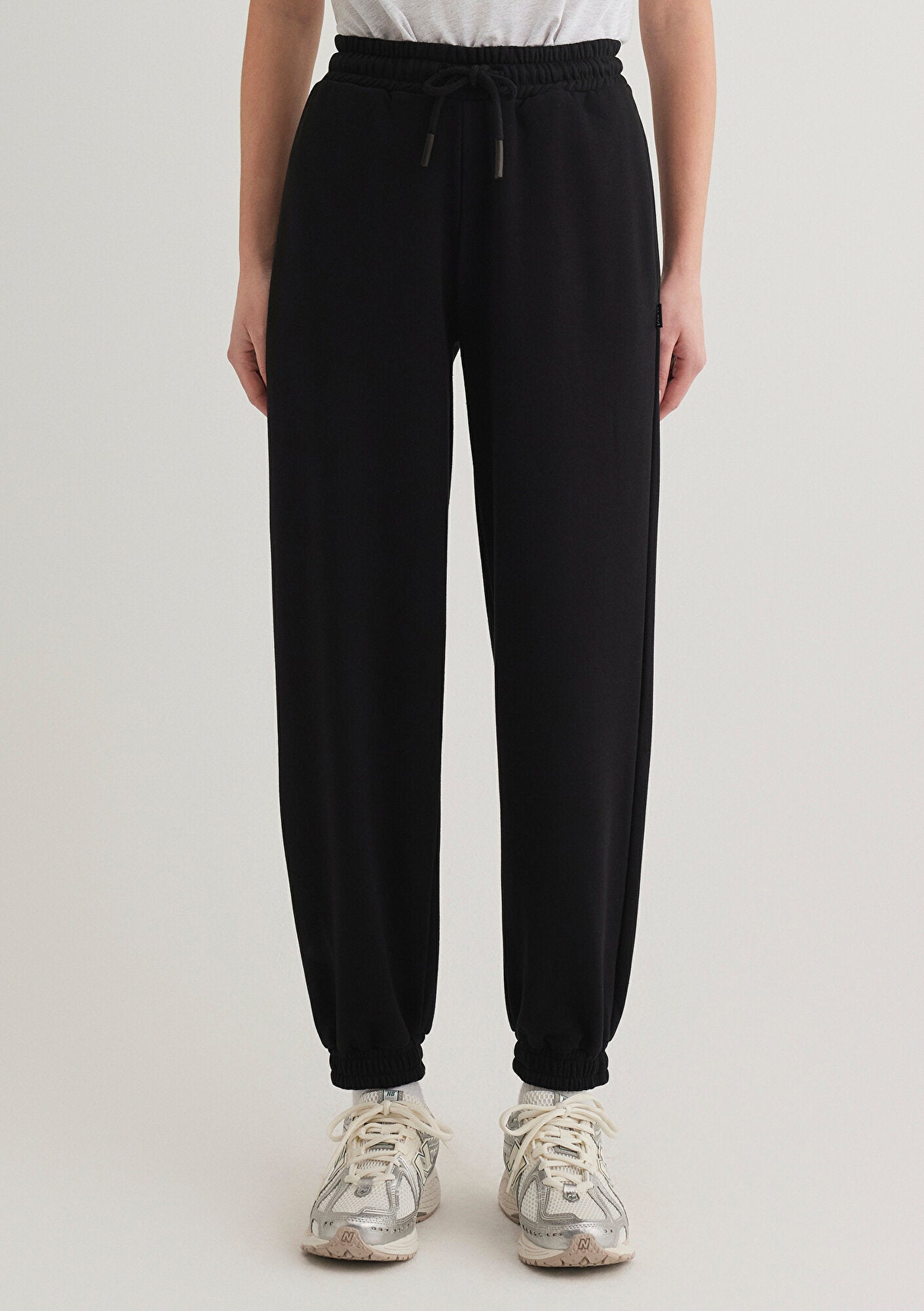 Black Basic Sweatpants