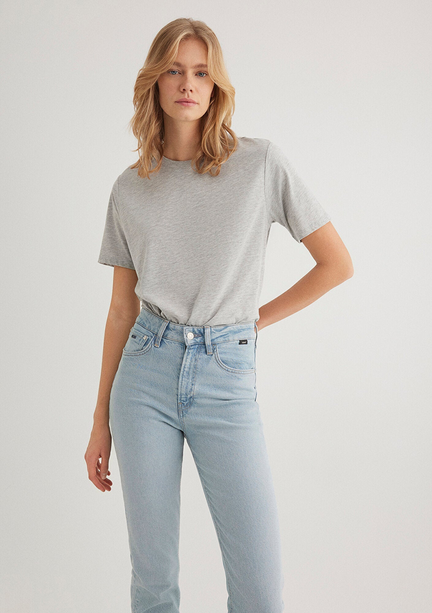 Crew Neck Grey Basic T-Shirt