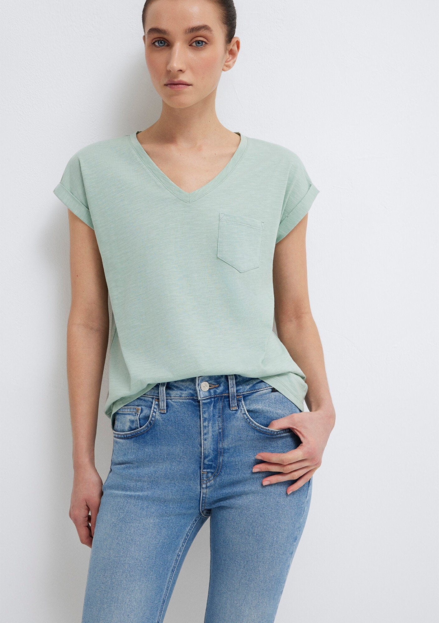 V-Neck Green Basic T-Shirt