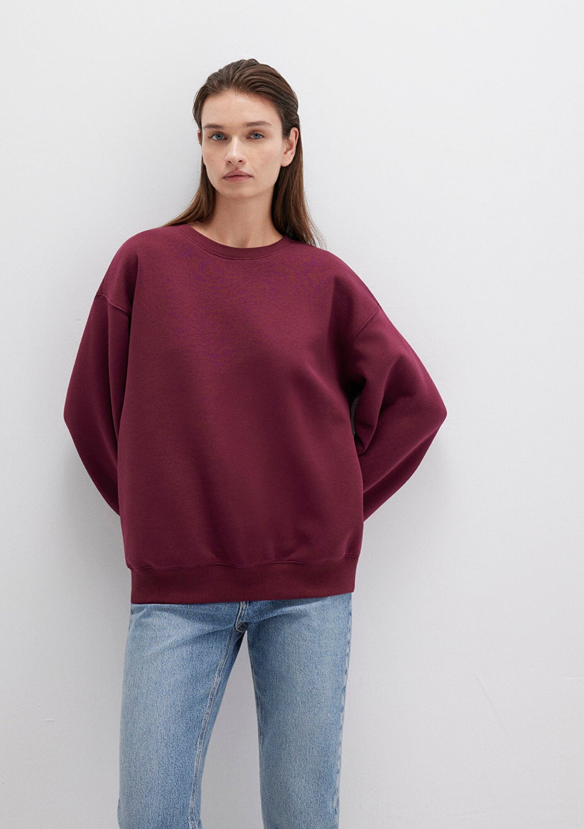 Crew Neck Burgundy Basic Sweatshirt