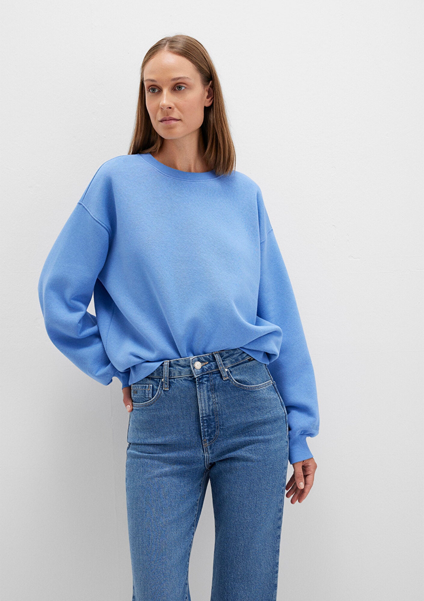 Crew Neck Navy Basic Sweatshirt