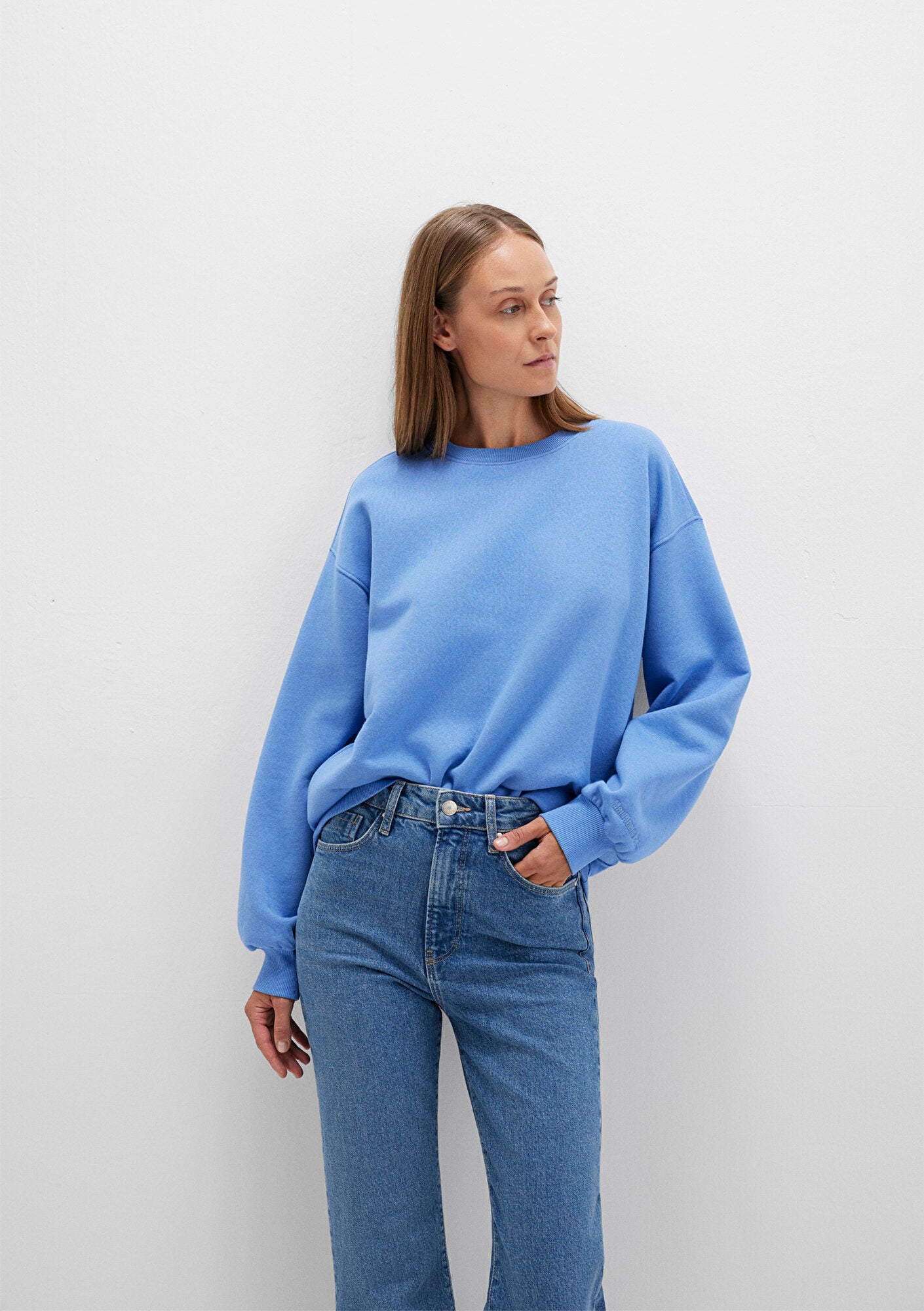 Crew Neck Navy Basic Sweatshirt