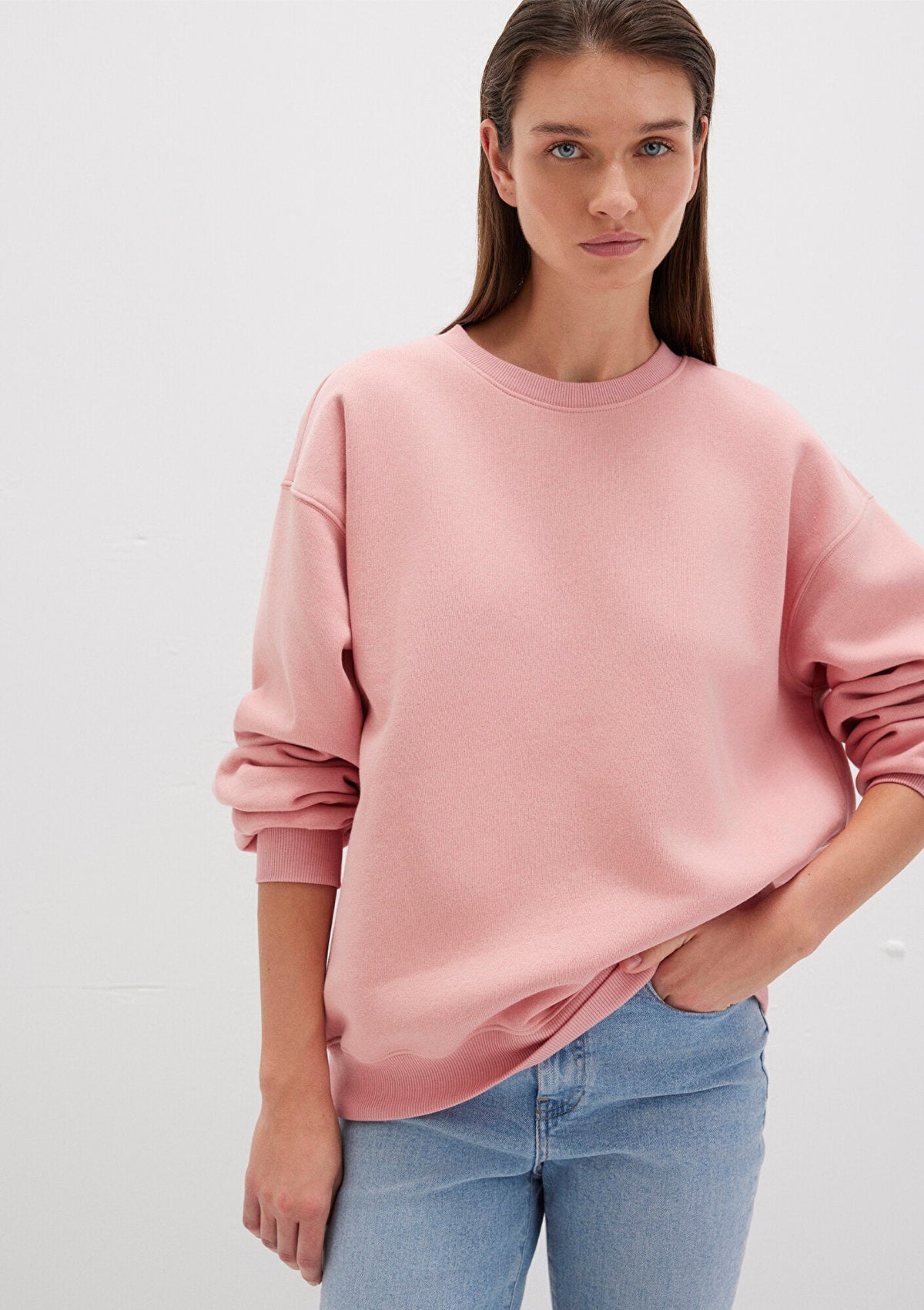Crew Neck Pink Basic Sweatshirt