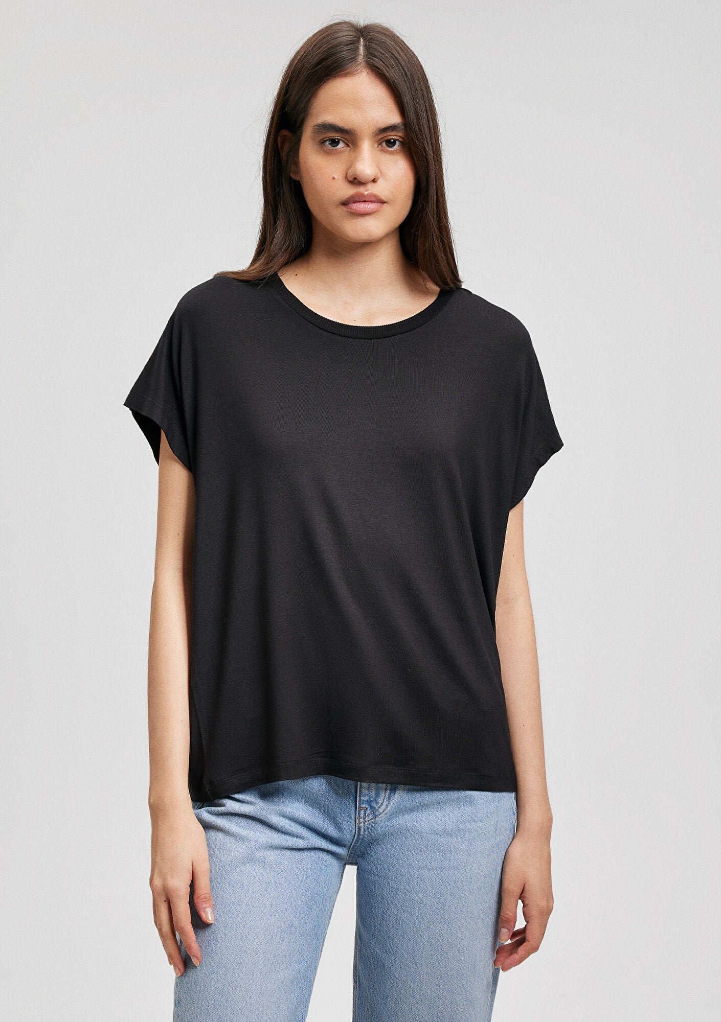 Black Basic T-Shirt