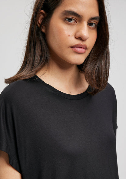 Black Basic T-Shirt