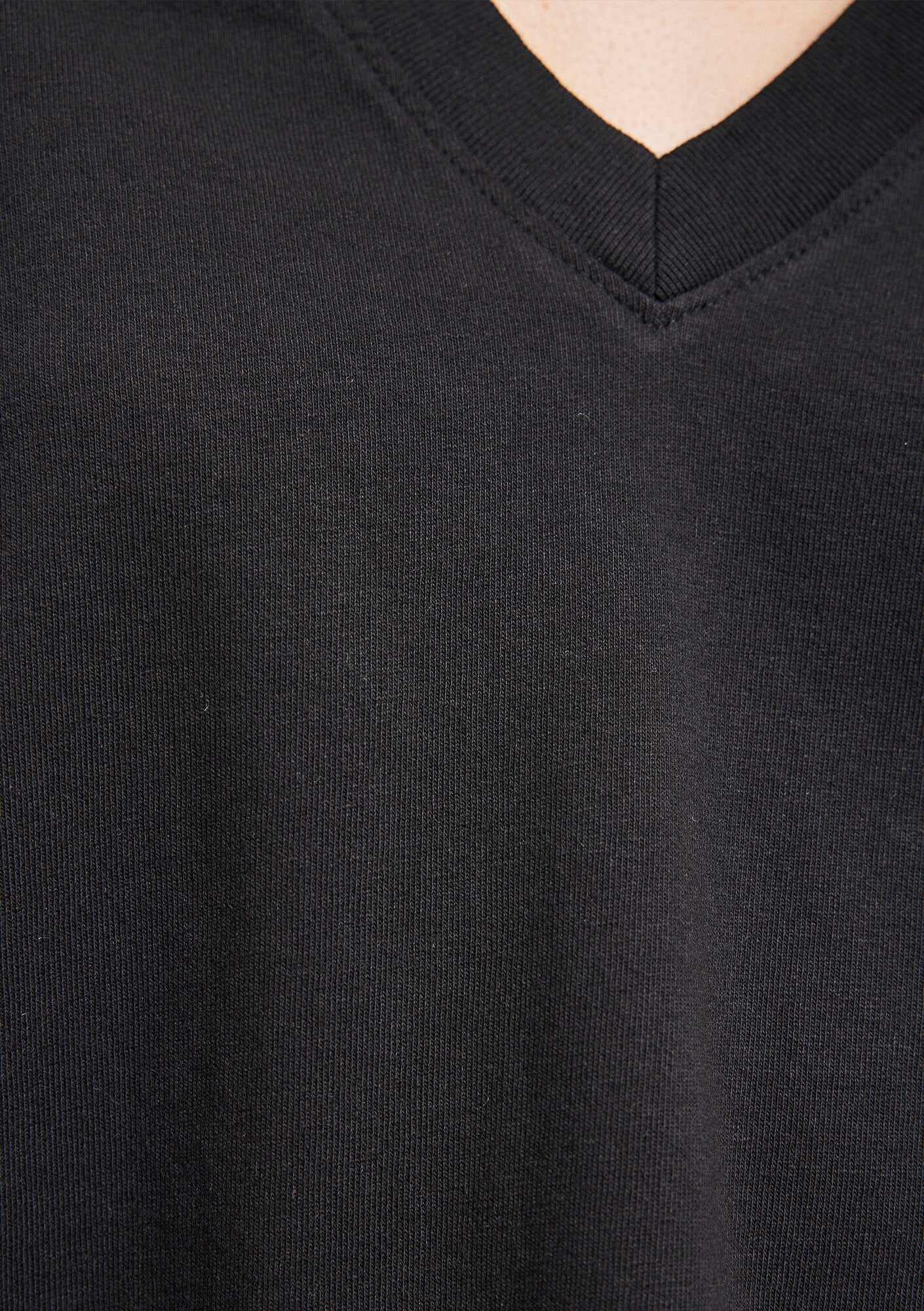 Black Basic T-Shirt