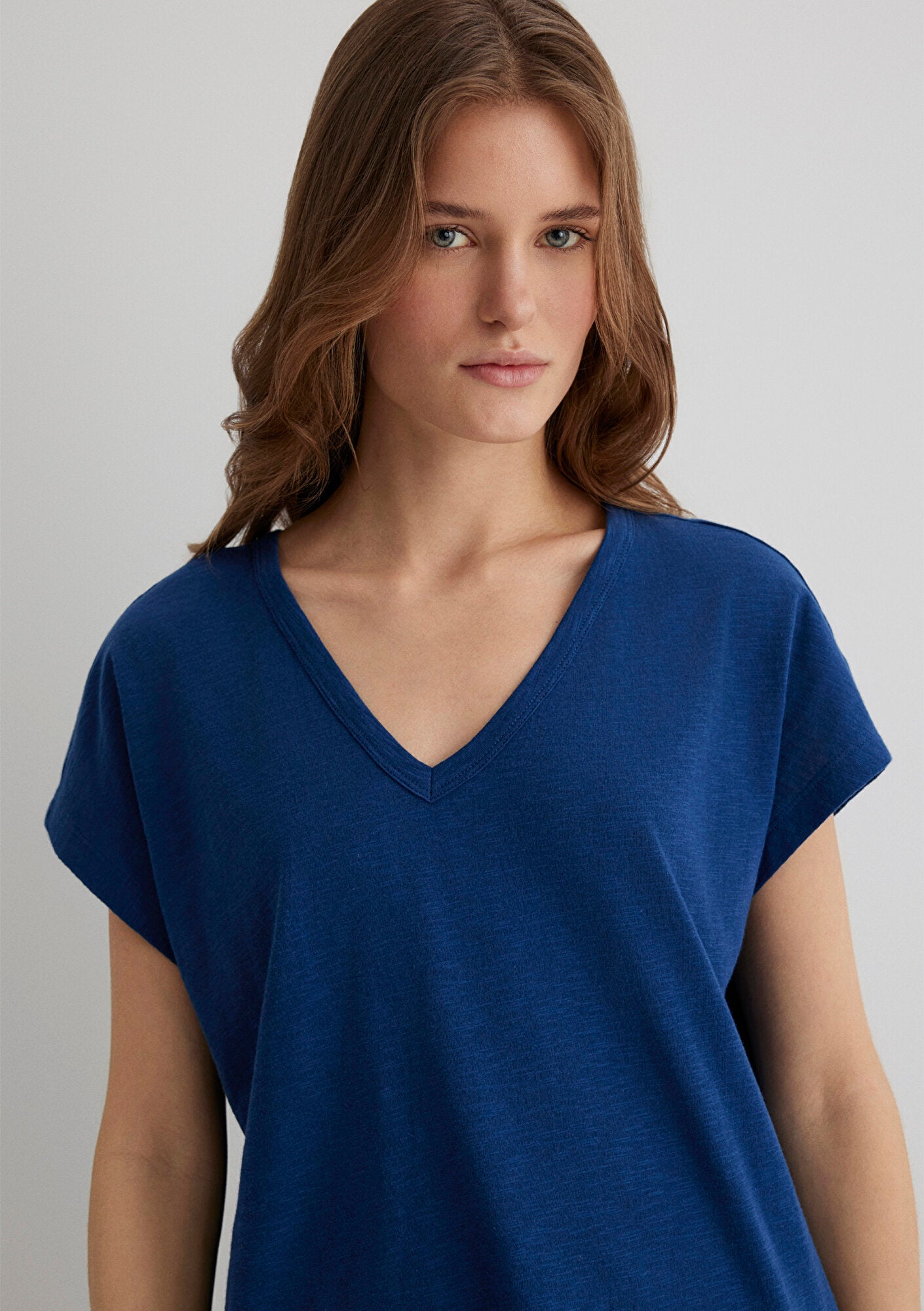 V Neck Navy Basic T-Shirt