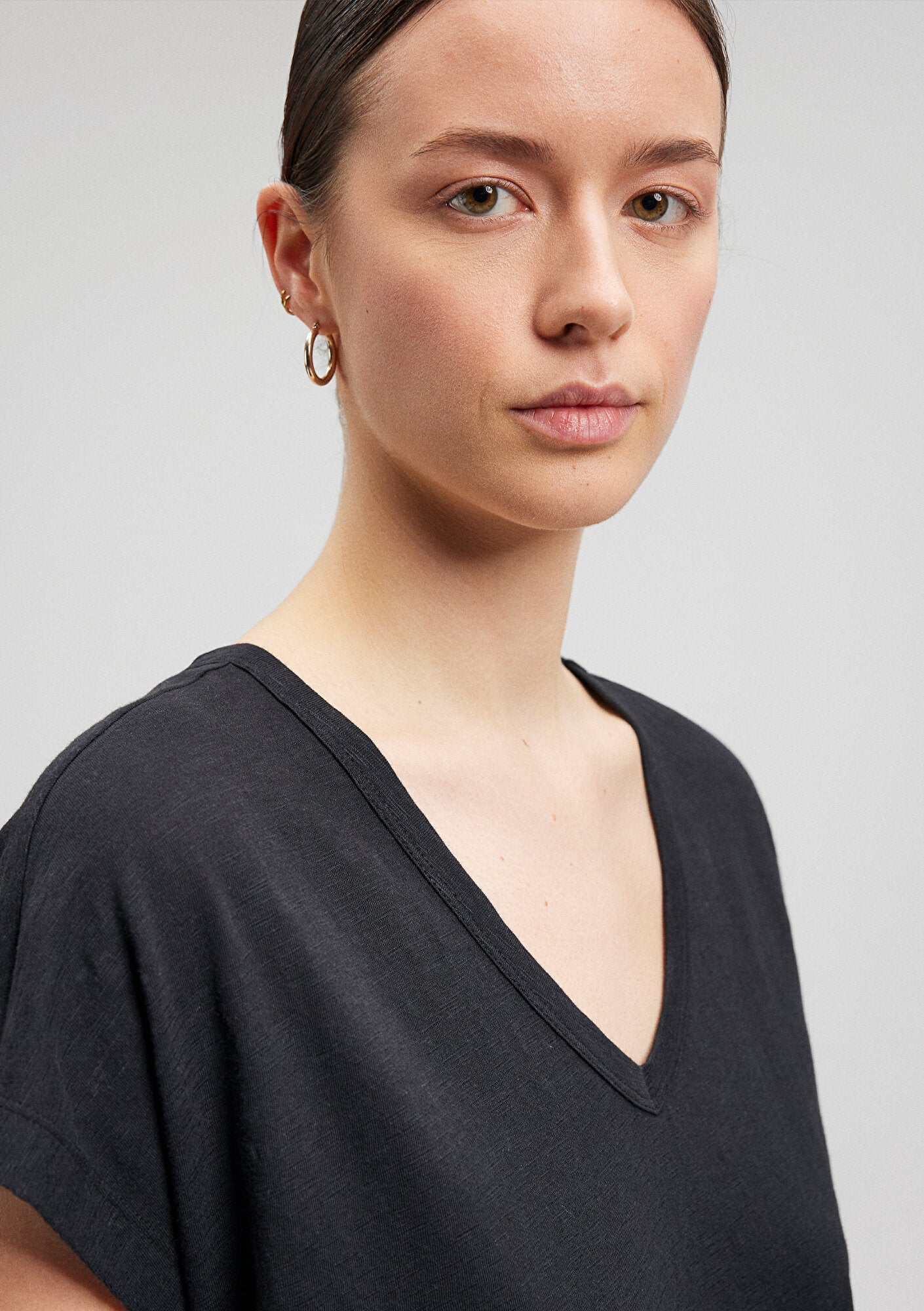 V Neck Black Basic T-Shirt