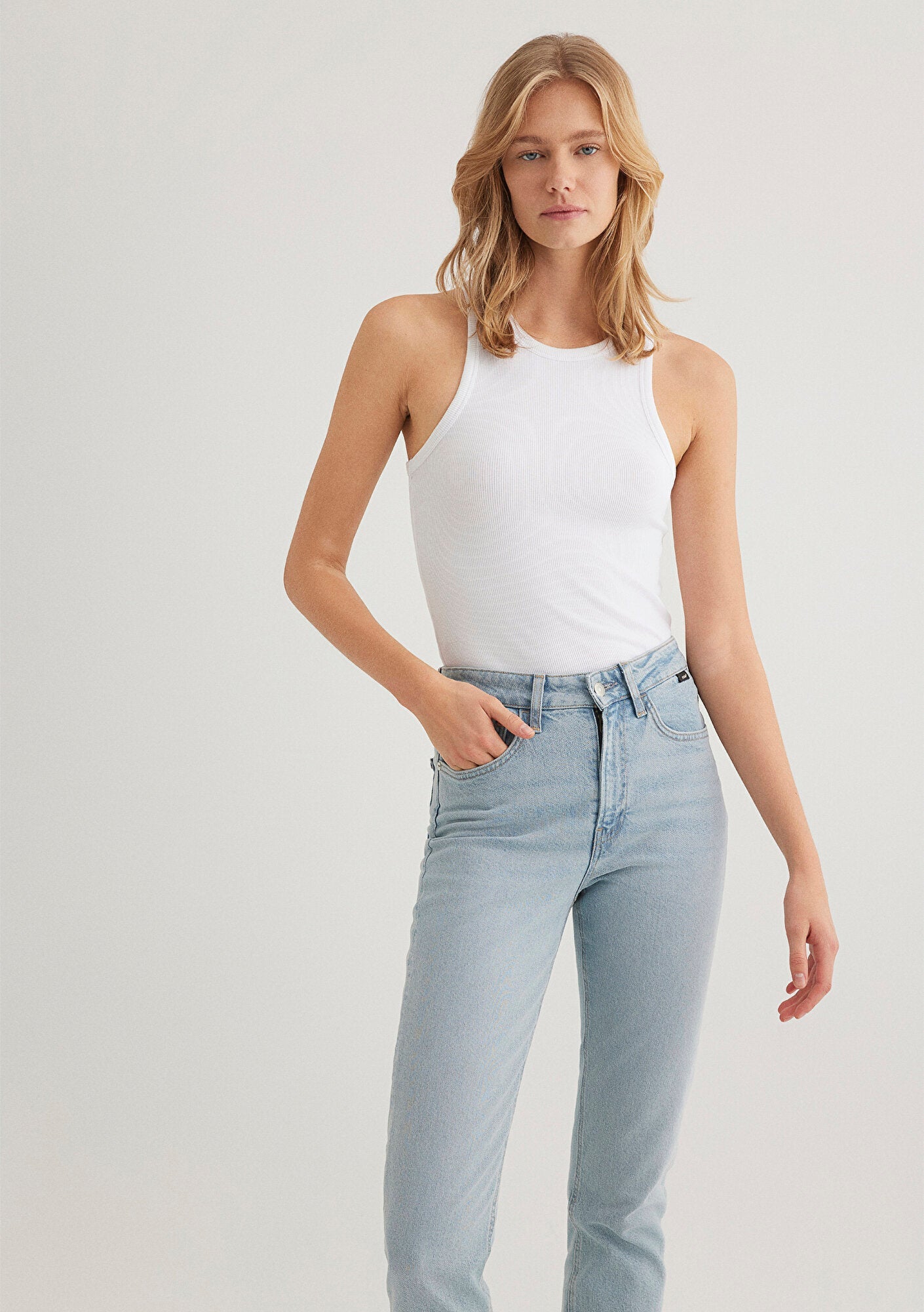 White Basic Tank Top