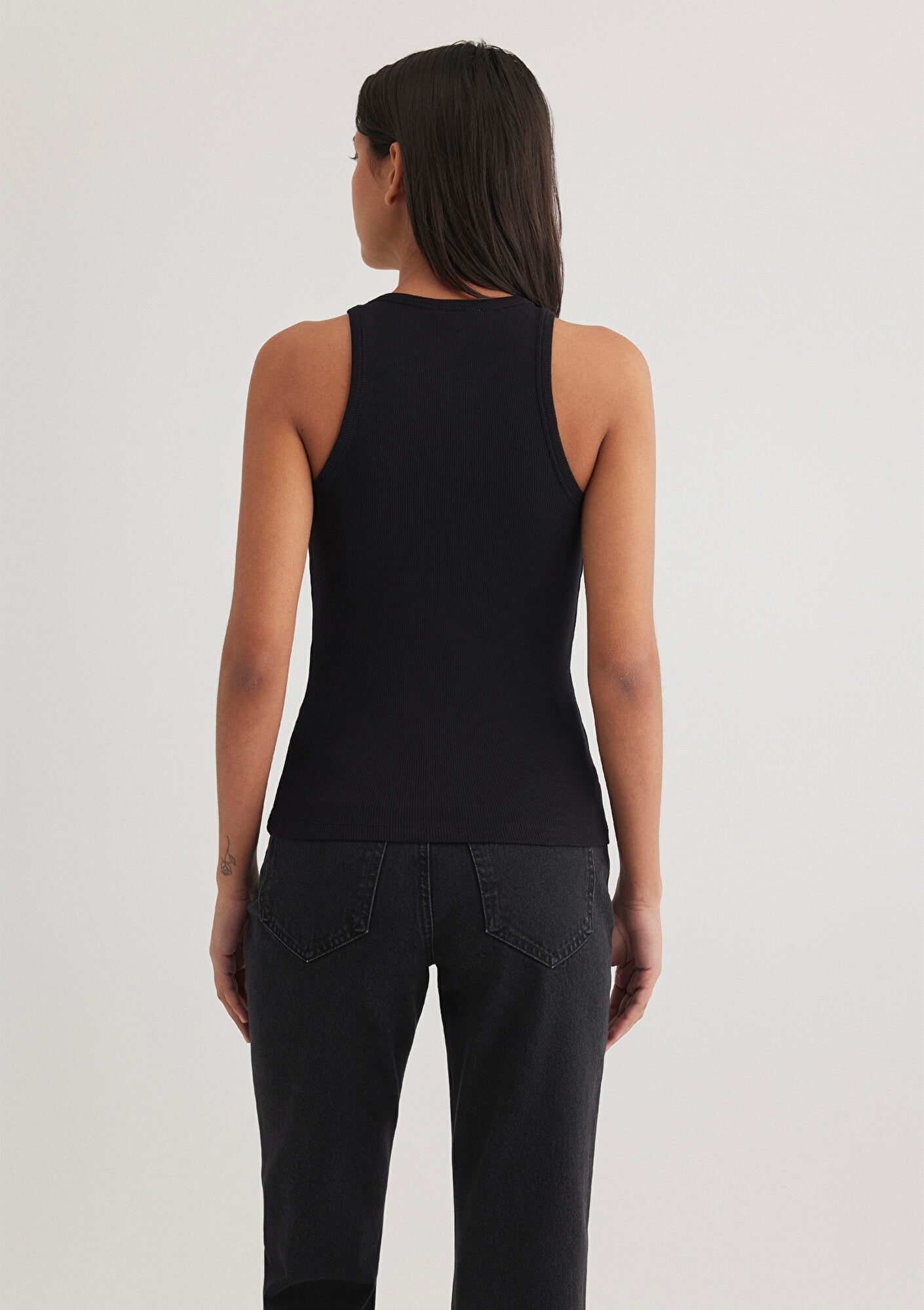 Black Basic Tank Top