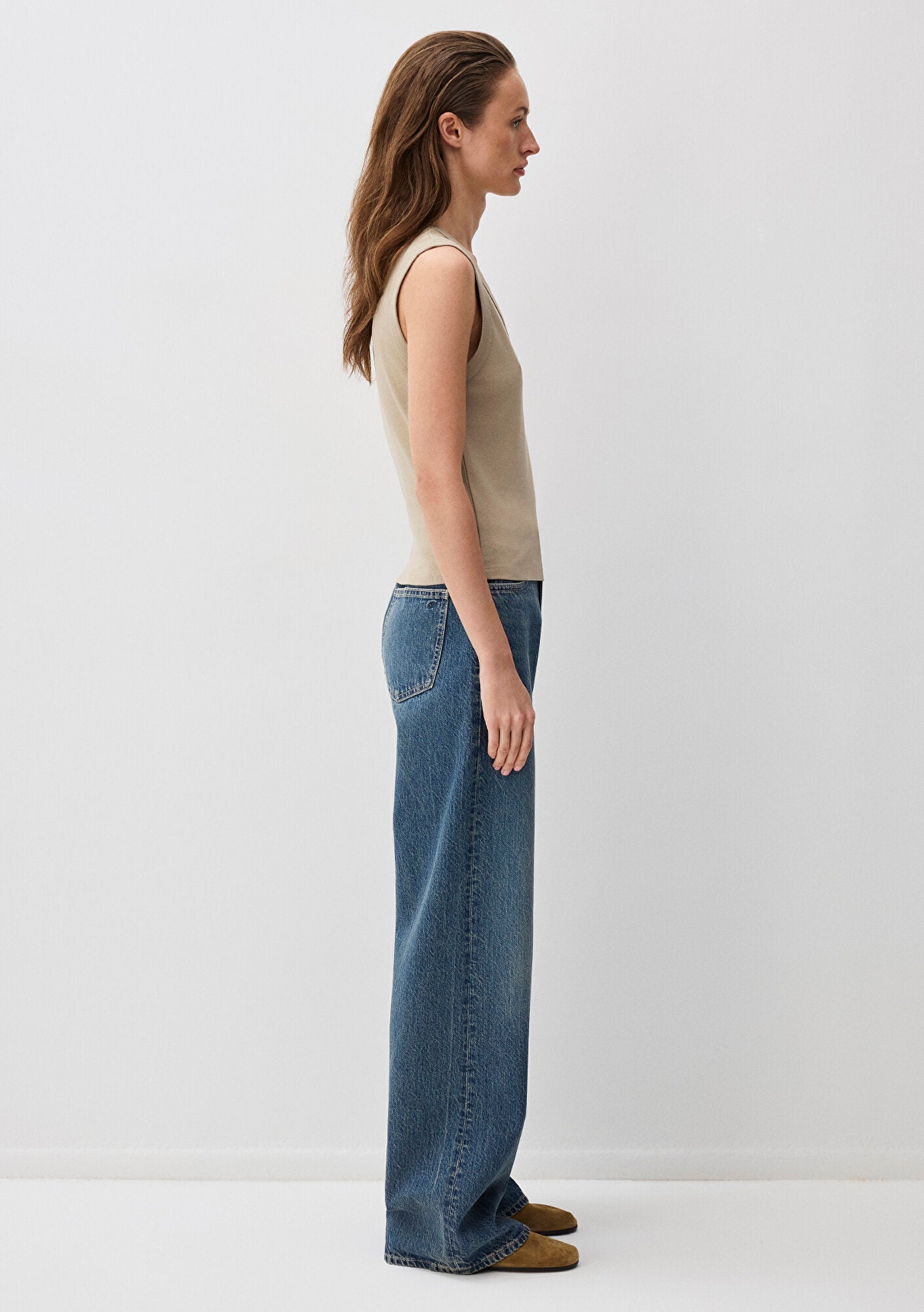 Brown V-Neck Sleeveless Blouse