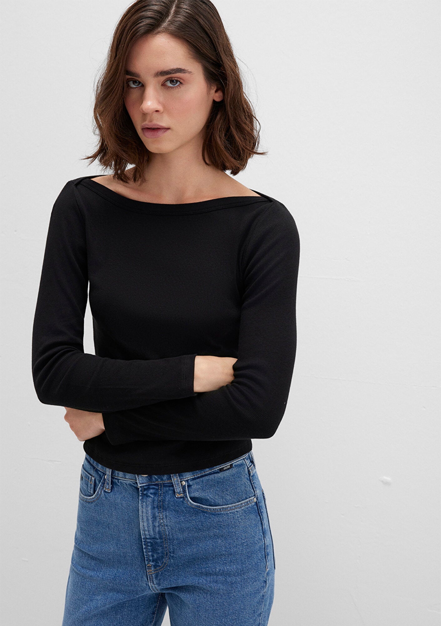 Long Sleeve Black Basic T-Shirt