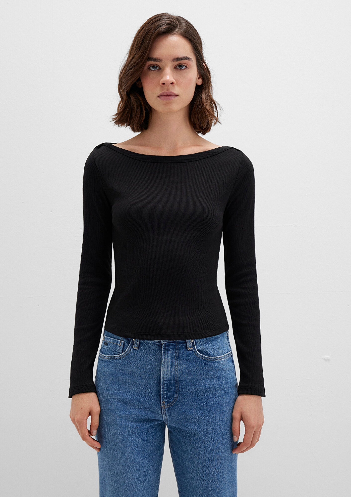 Long Sleeve Black Basic T-Shirt