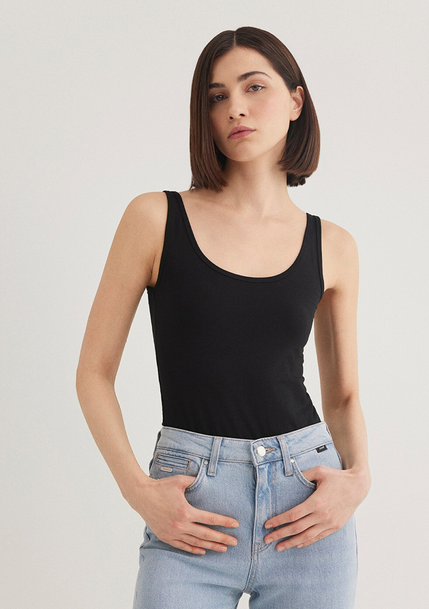 Black Basic T-shirt