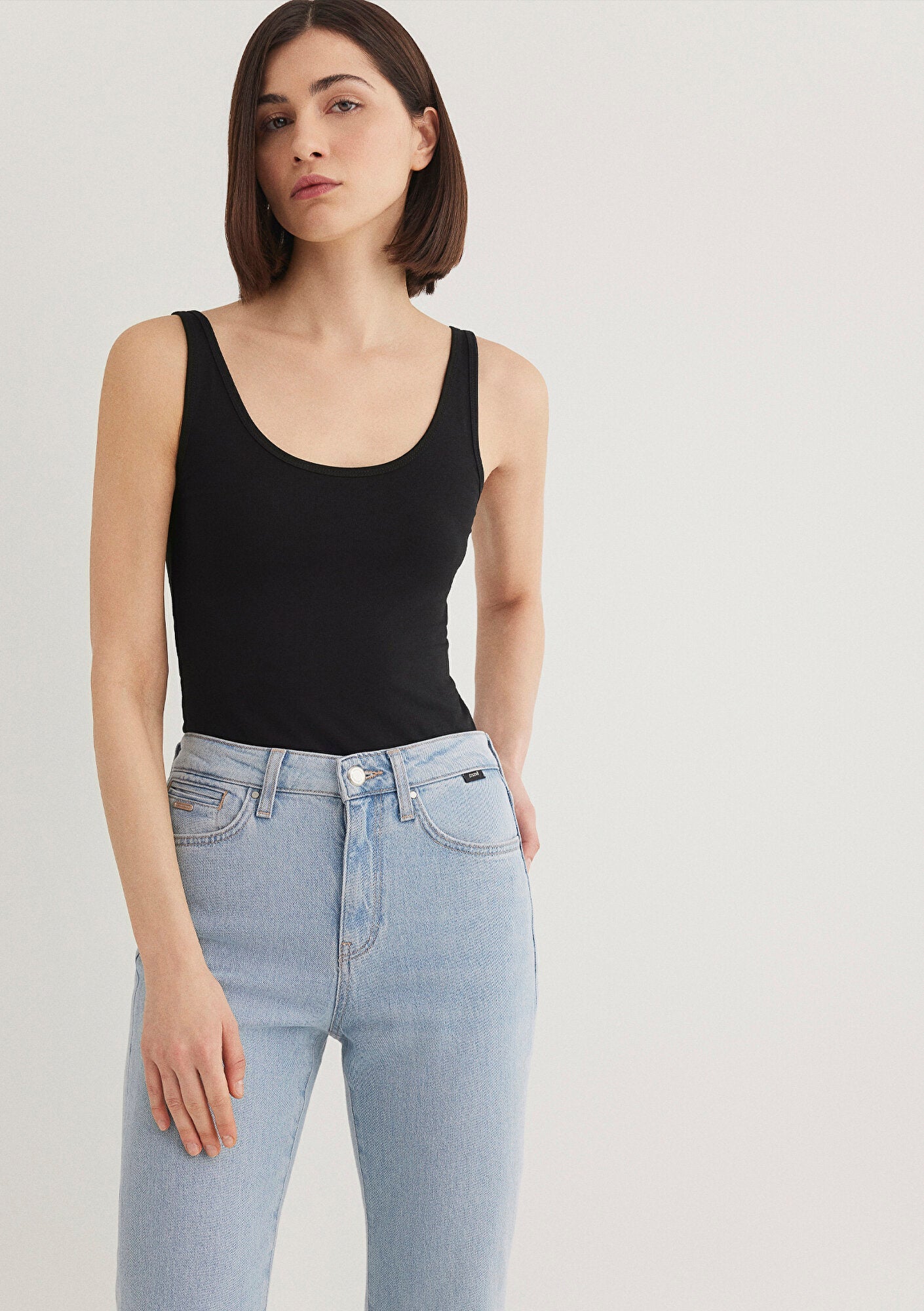 Black Basic T-shirt