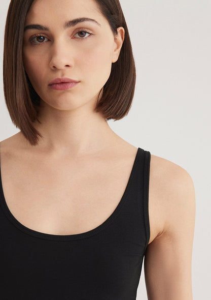 Black Basic T-shirt