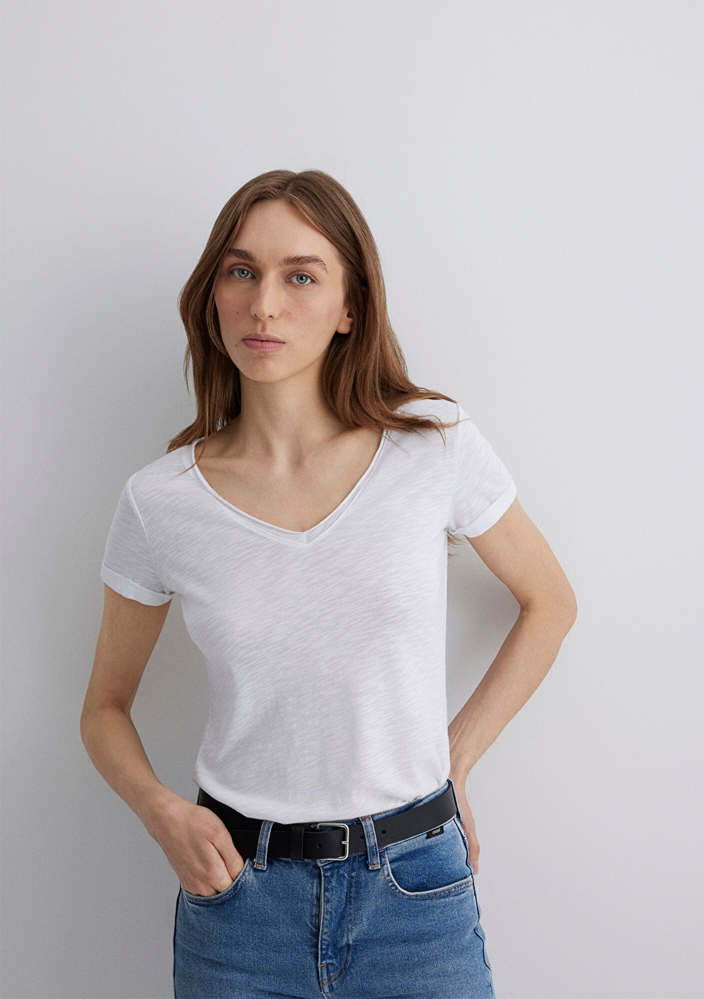 V Neck White Basic T-Shirt