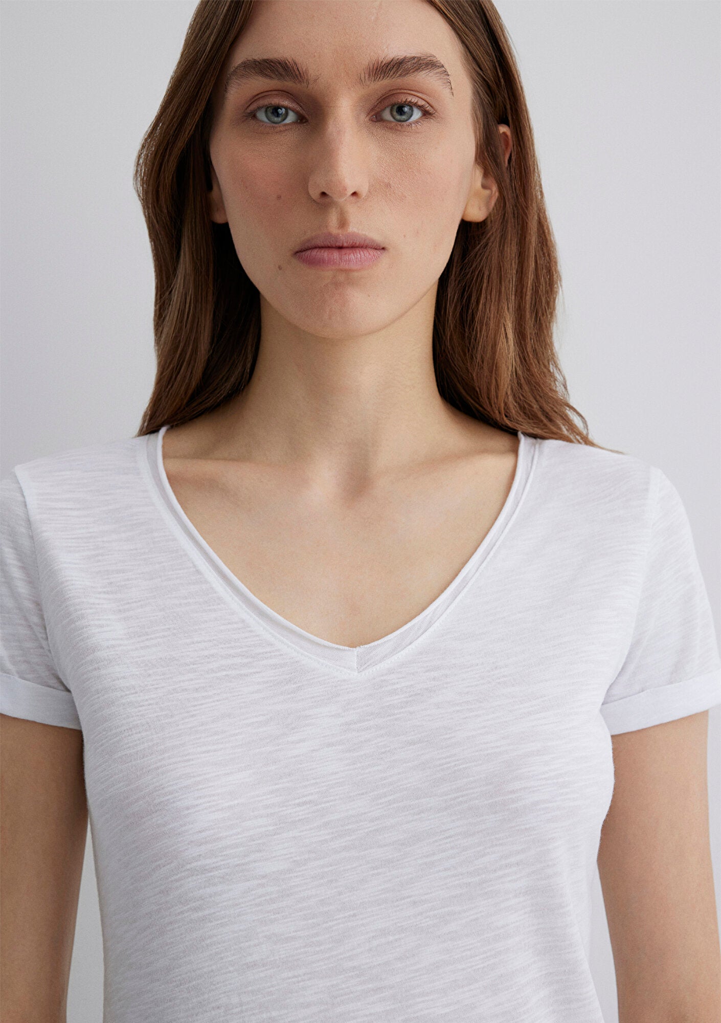 V Neck White Basic T-Shirt
