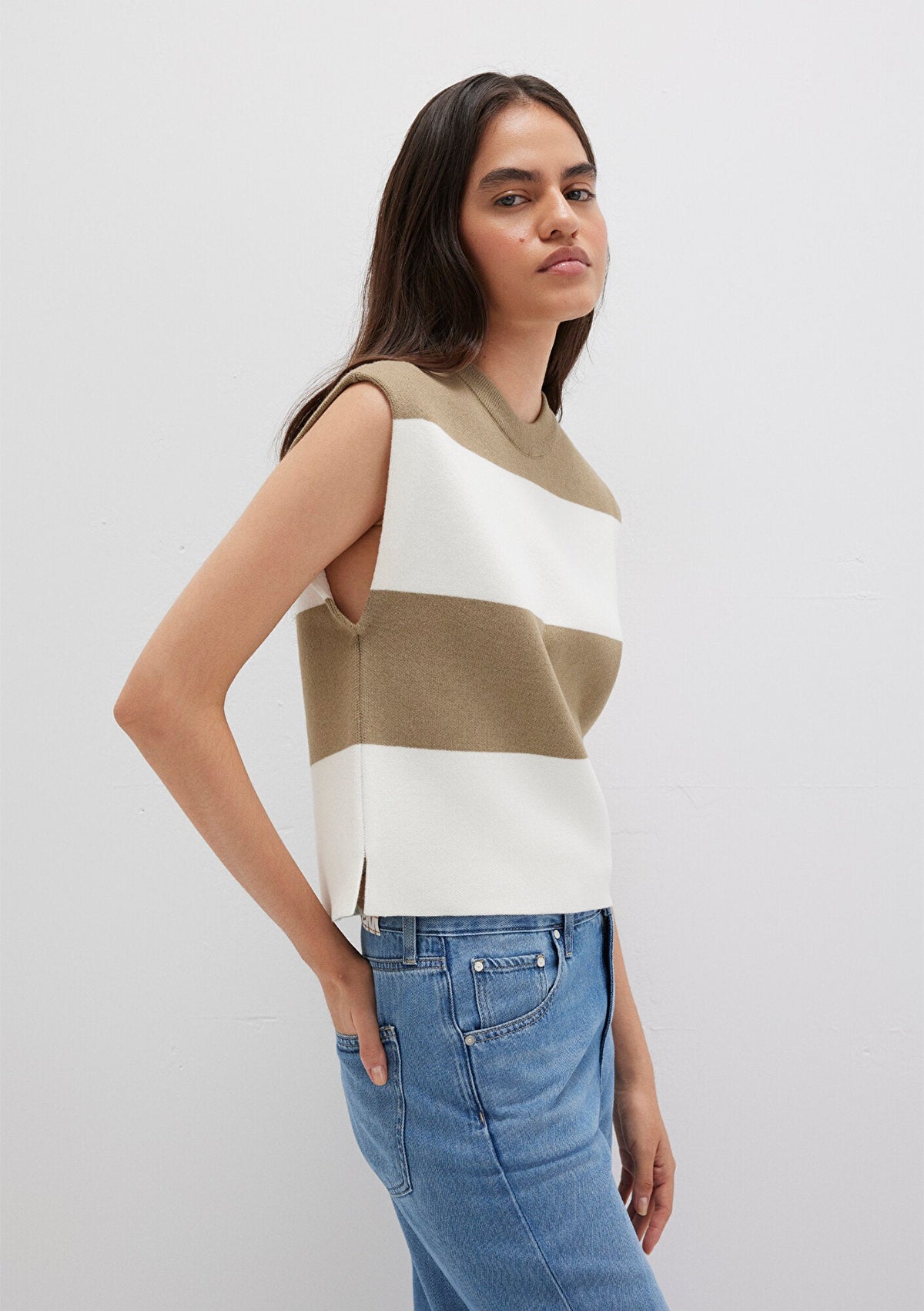 Block Colored Sweater Vest