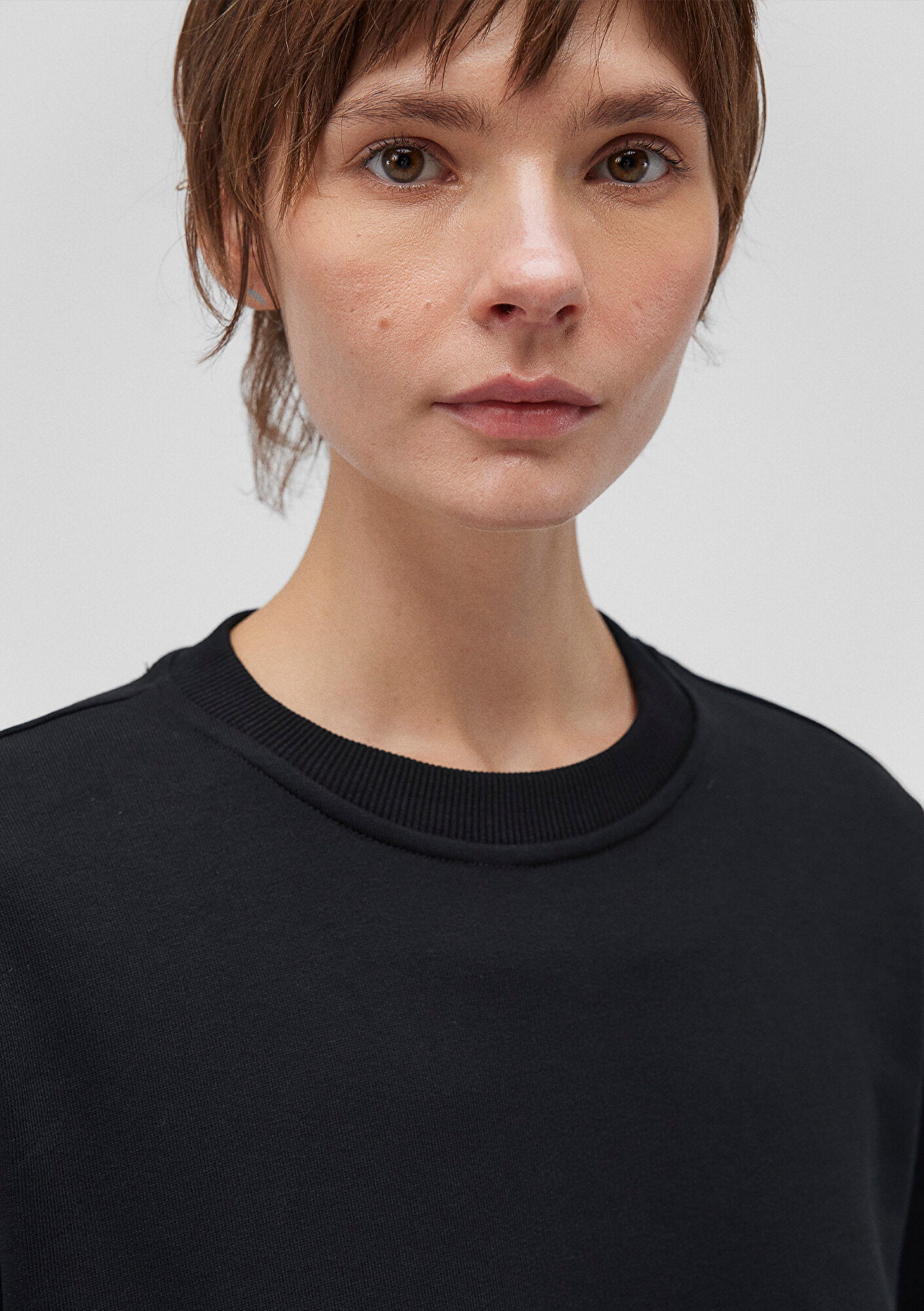 Crew Neck Black Sweatshirt