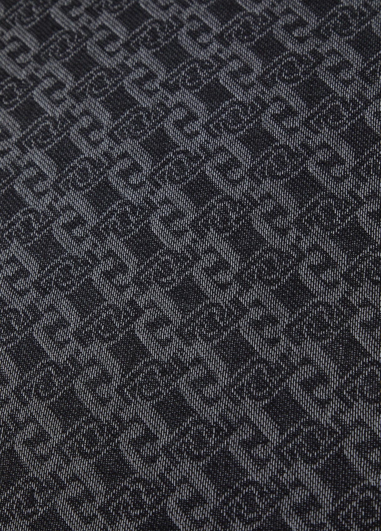 2A5004T030022222T.U.-black