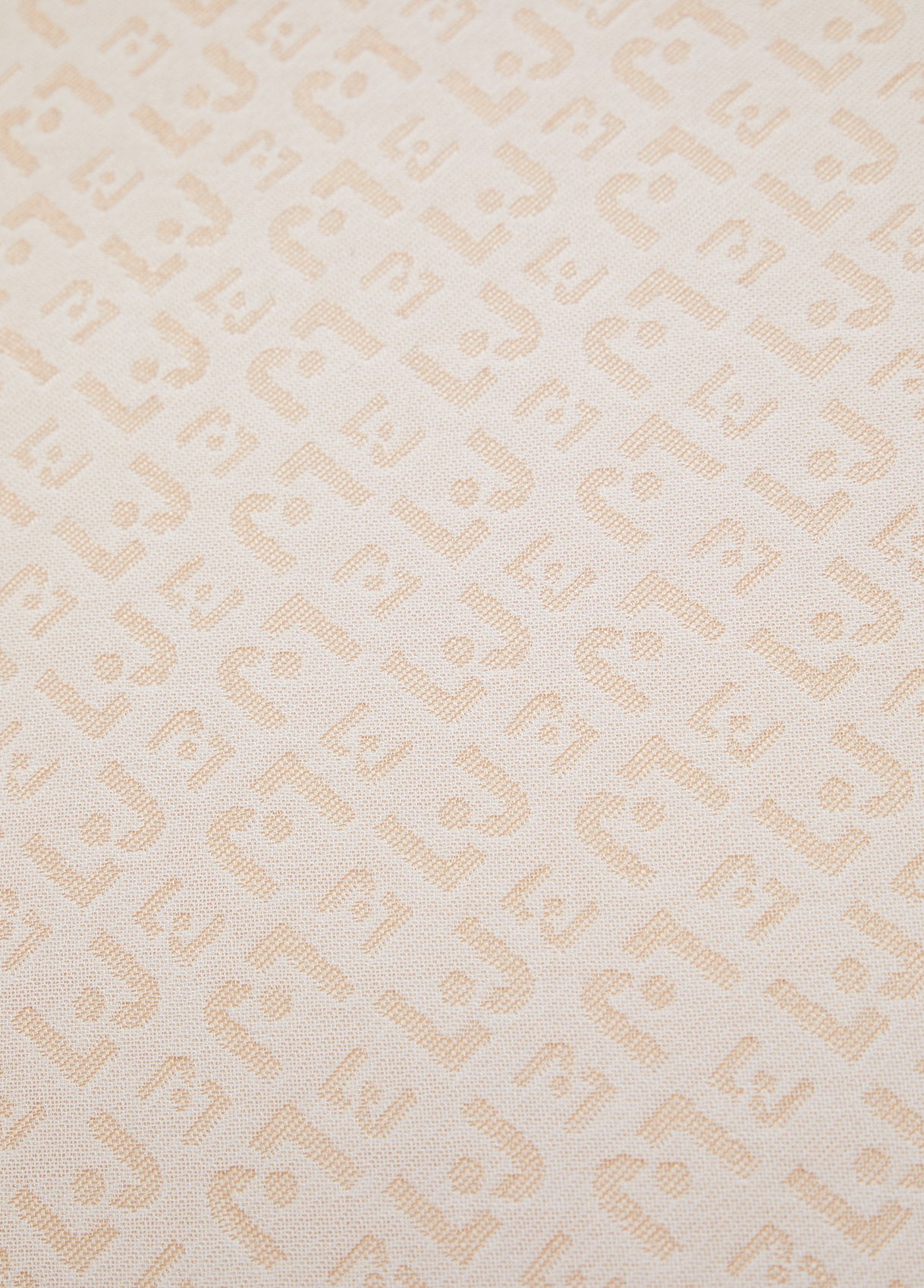 2A5010T030000005T.U.-white