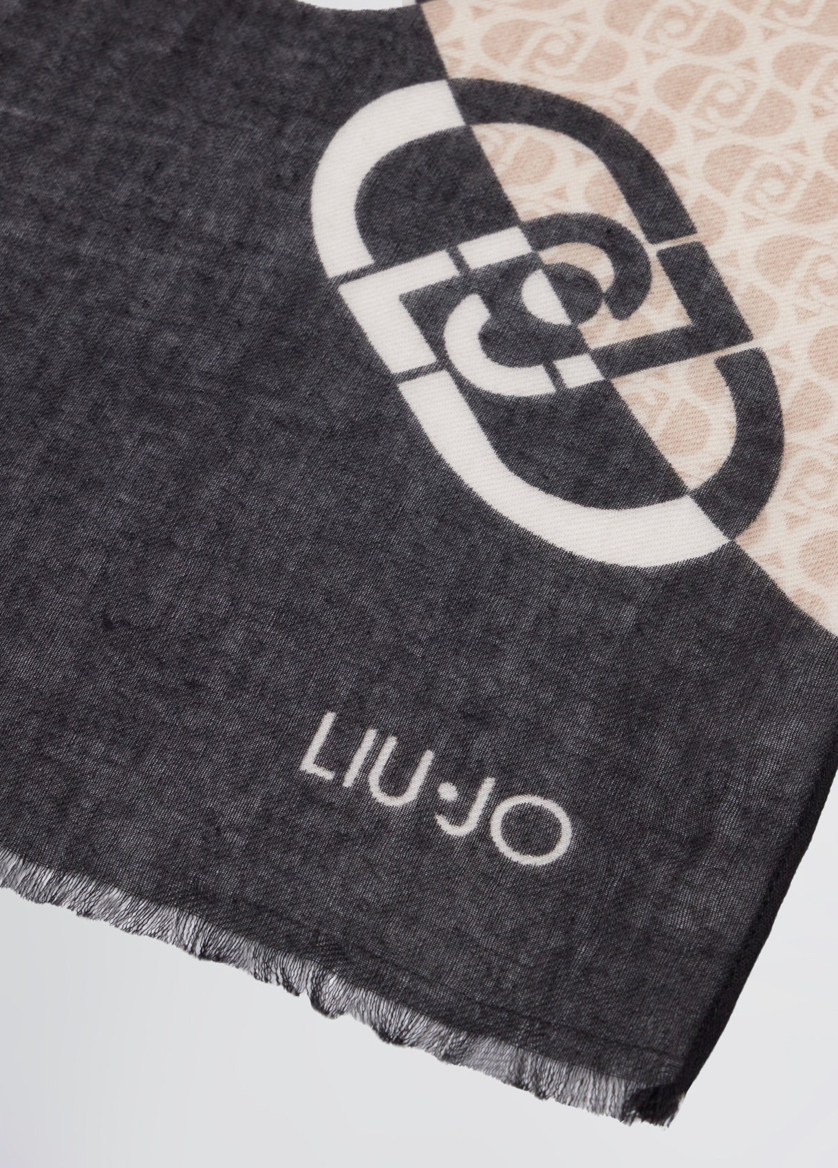 2A5020T030022222T.U.-black