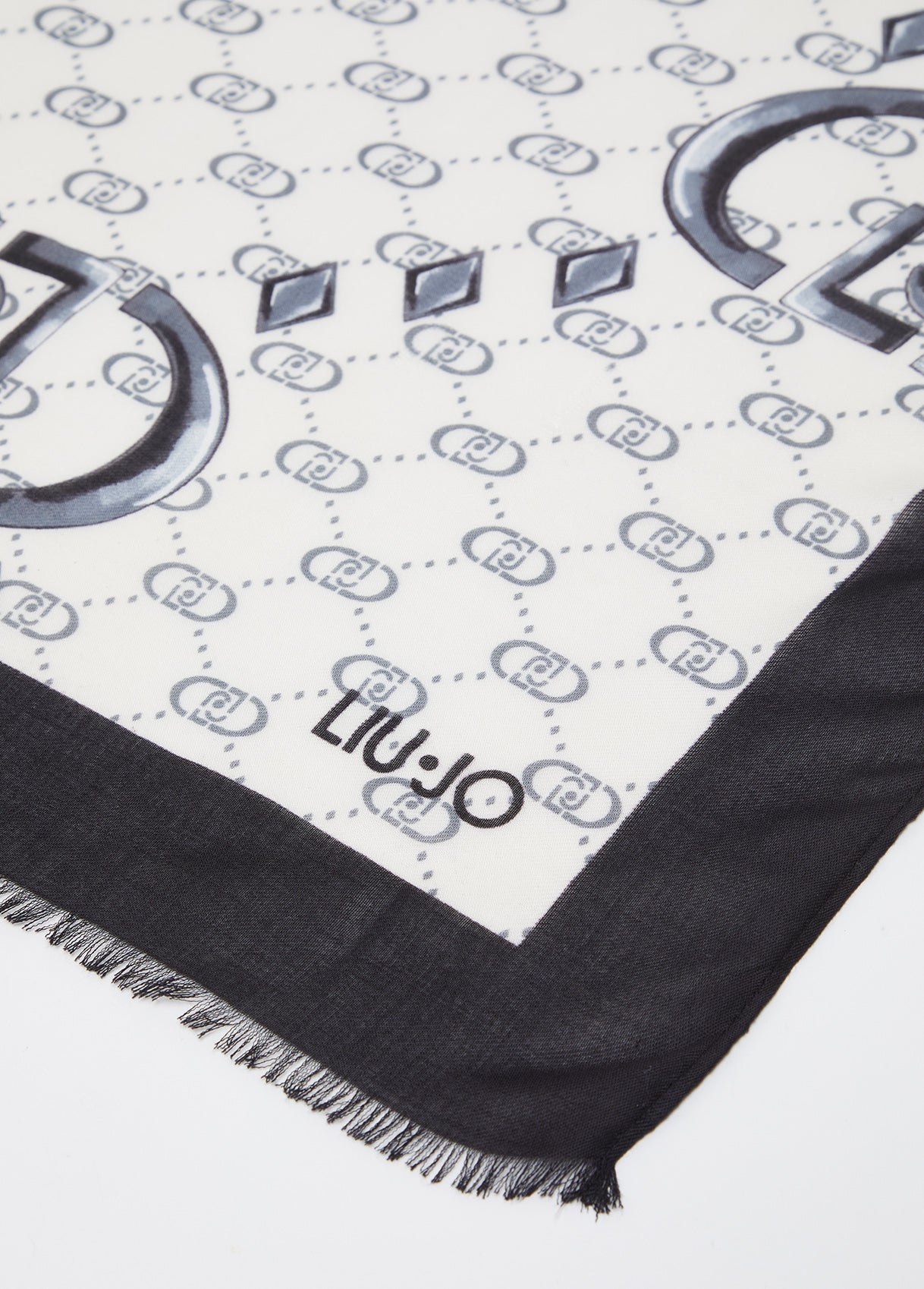 2A5029T030022222T.U.-black