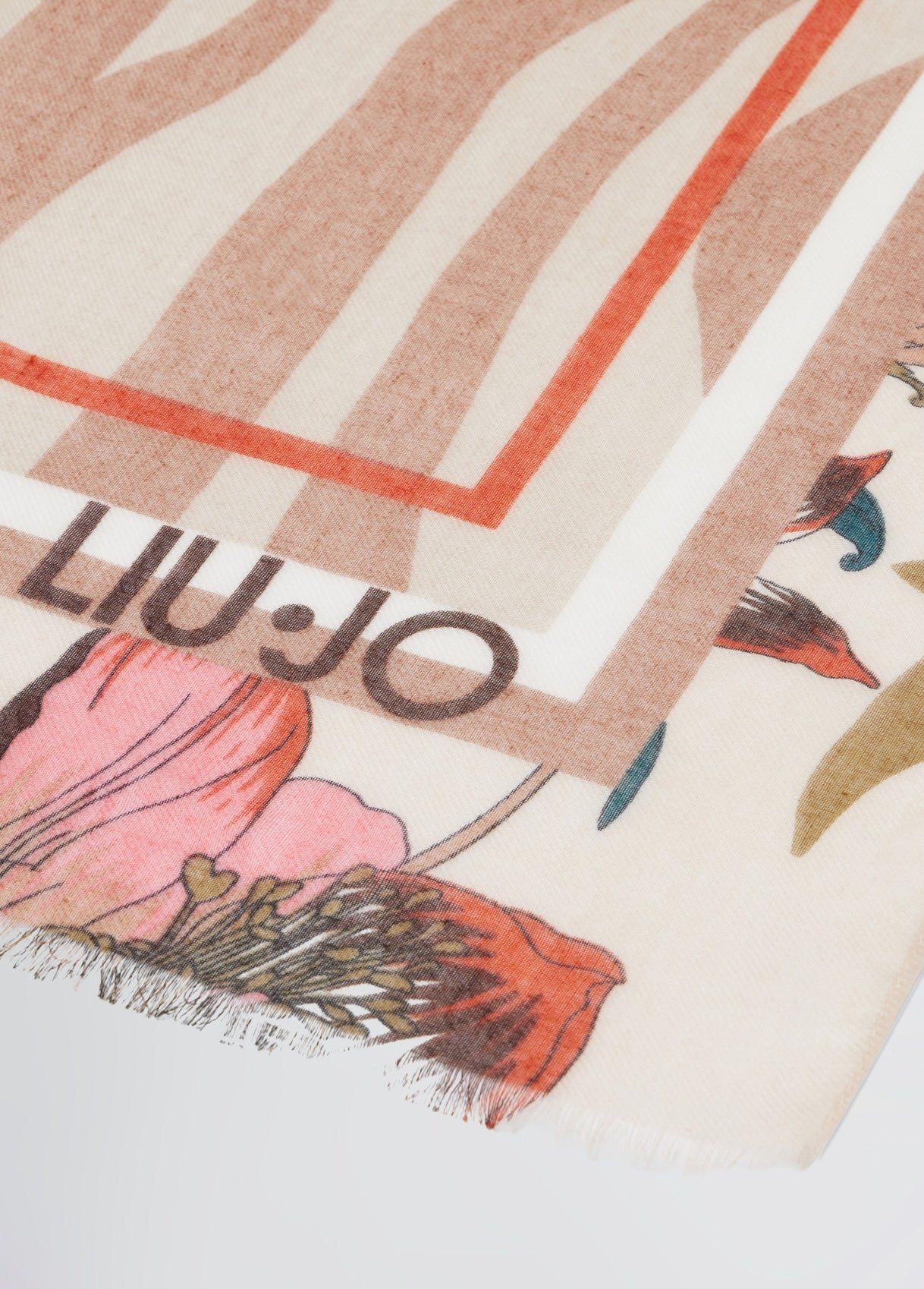 2A5030T030000005T.U.-white