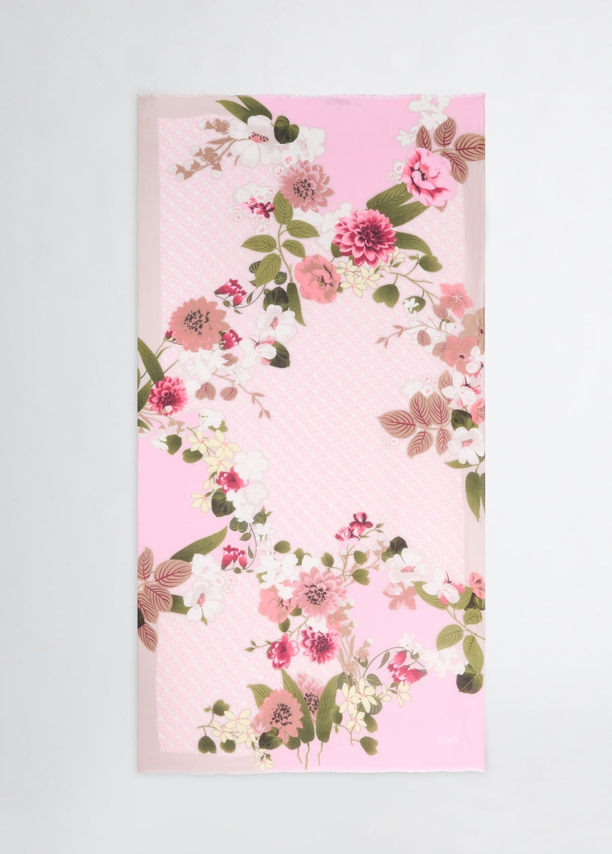 2A5047T030000005T.U.-white