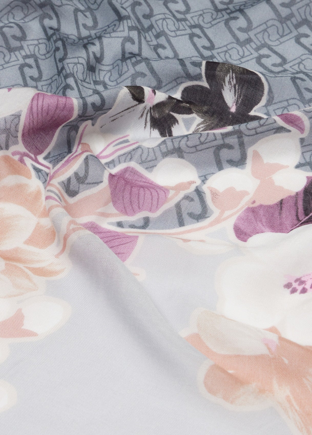 2A5047T030022222T.U.-black