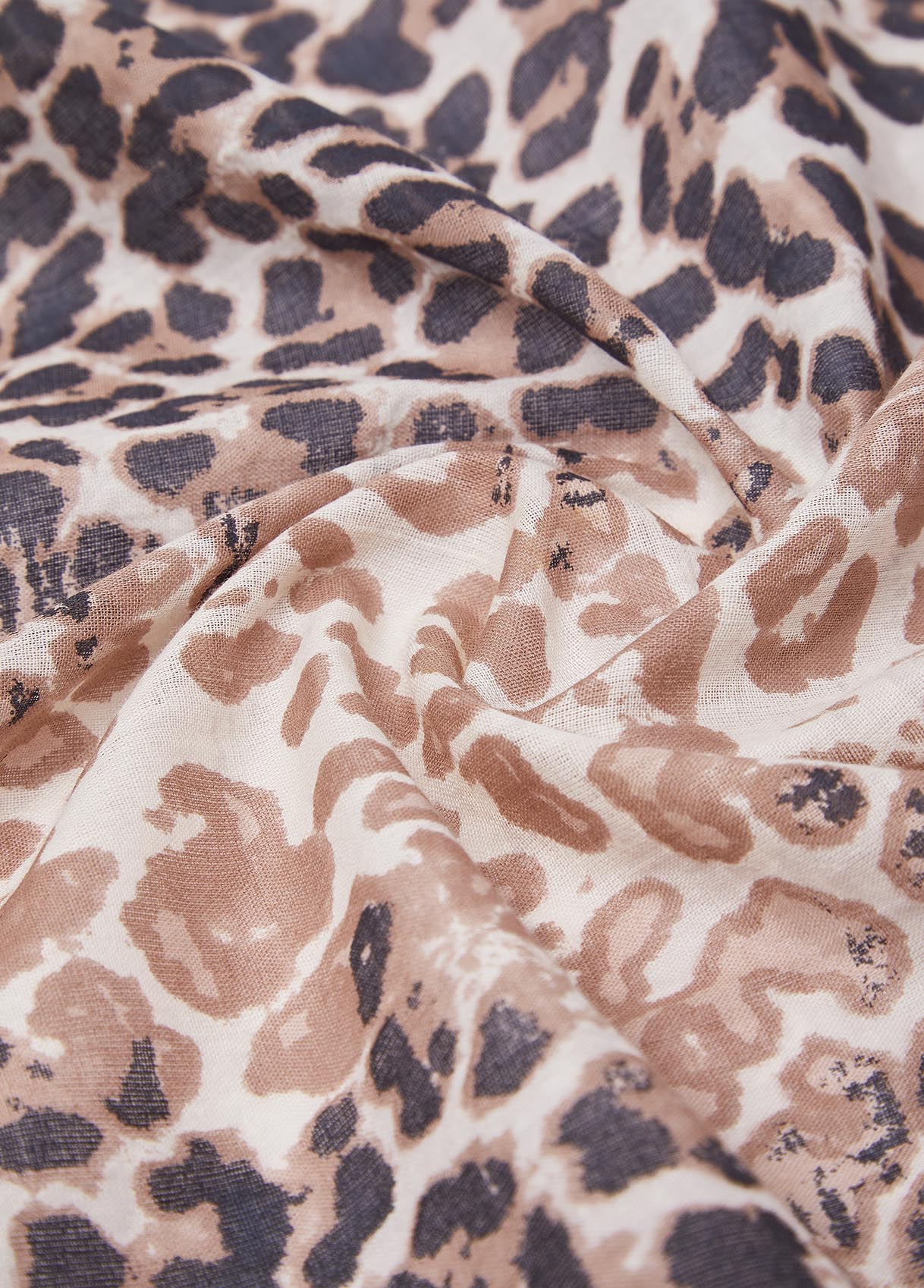 2A6036T984909B65T.U.-animal print