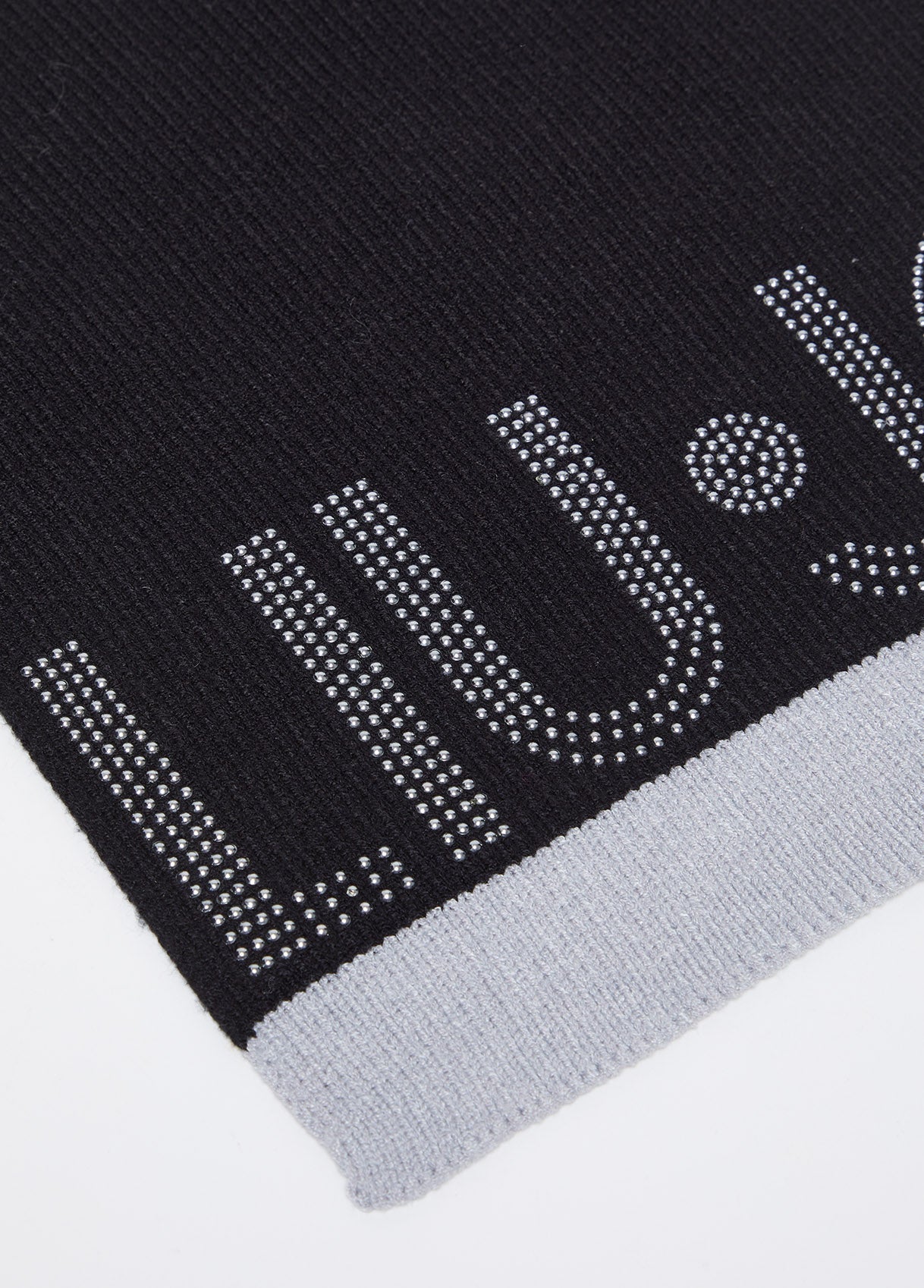 2F4038M030022222T.U.-black