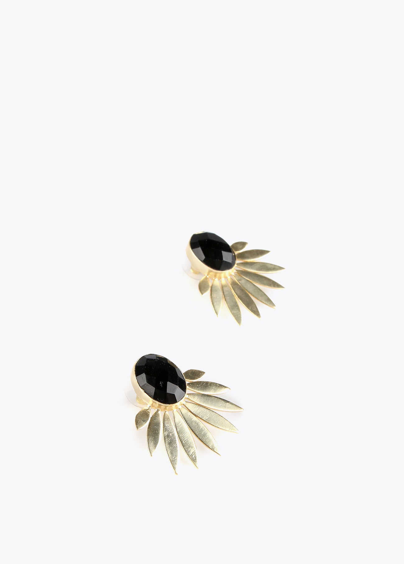 32410005-Leaf earrings-Black