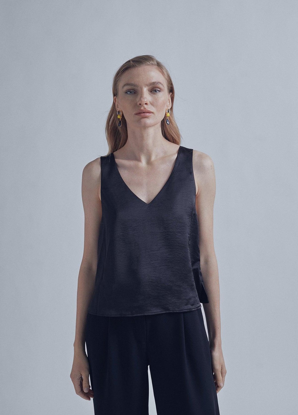 32460032-Strappy top-Black